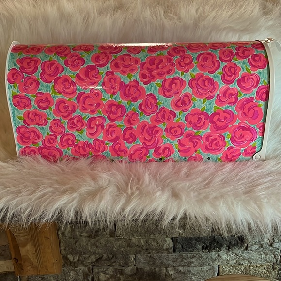 Hand Painted Floral Flowers Mailbox - Picture 4 of 7